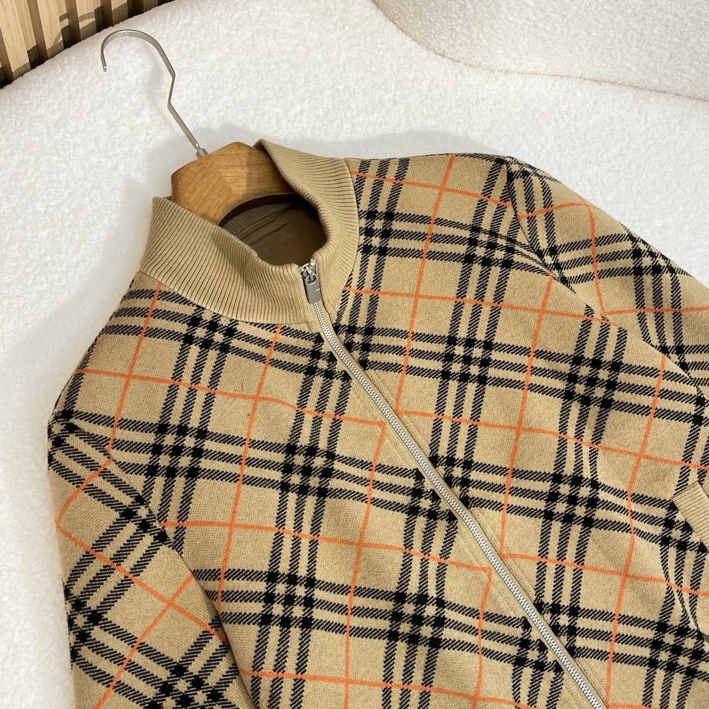 wg.luxury-- 2ur25rry wool item: E-F443J1518H